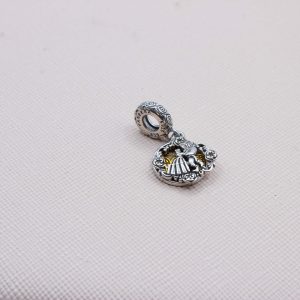 Charm Bella y la Bestia